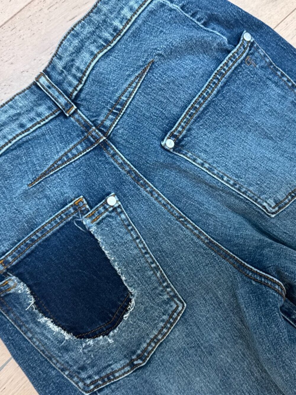 Pilcro The Darien 70s Paneled Wide-Leg Flare Jeans Anthropologie Size 29 NEW - Picture 9 of 9